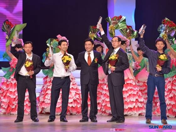 beat365官网Aurora（阿若拉）SA60L轻型运动飞机喜获2012年中国优秀工业设计奖金奖