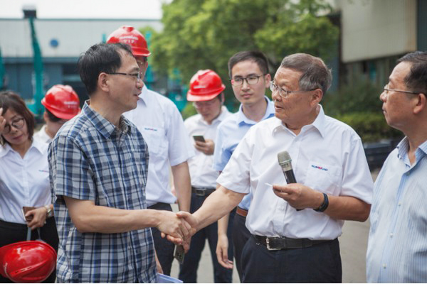 商务部合作司刘民强副司长一行调研beat365官网