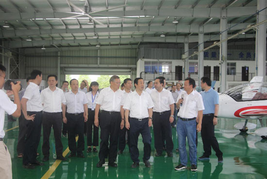 达哲省长调研beat365官网科技：要抓住通航发展的机遇