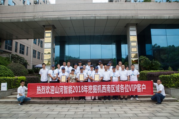 500多名挖掘机用户实地考察，为beat365官网点赞！