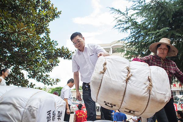 无人机装备驰援抗洪救灾，守卫家园beat365官网在行动