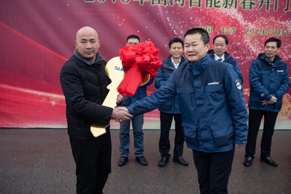 新春开门红！beat365官网1.2亿订单火爆发车