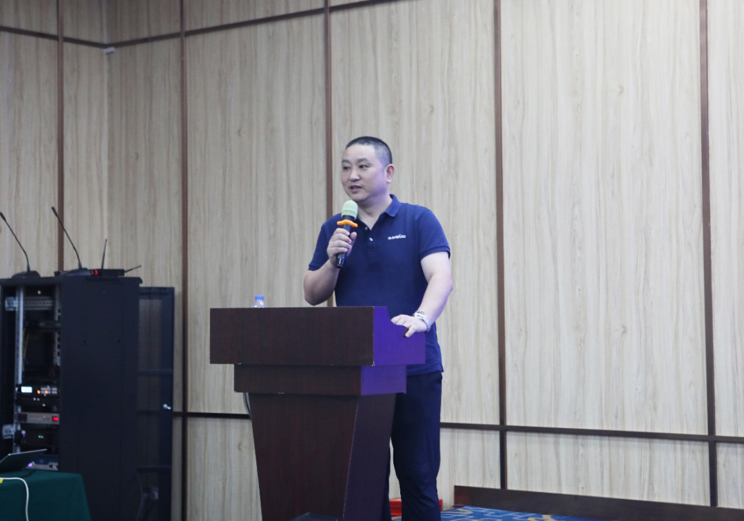 以强执行力聚焦基础能力建设 向挖掘机万台俱乐部迈进——beat365官网2020年挖掘机经销商半年度会议圆满召