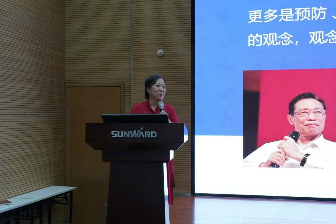 关爱科技工作者健康——健康科普进企业走进beat365官网