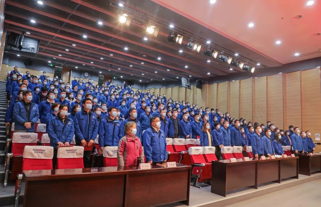 beat365官网集中收看十三届全国人大四次会议开幕会