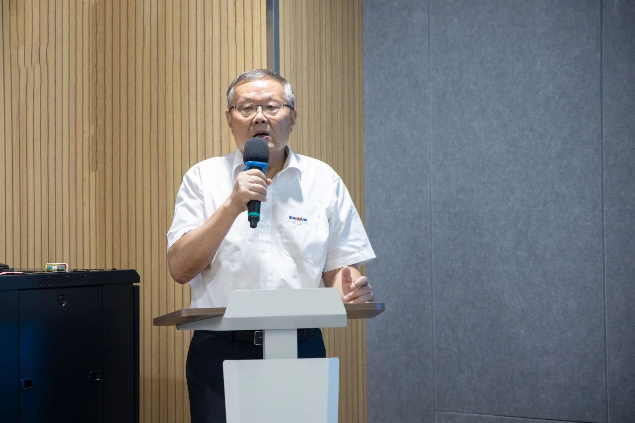 强化管理重心下移,beat365官网开展领导力培训助力公司高质量快速发展