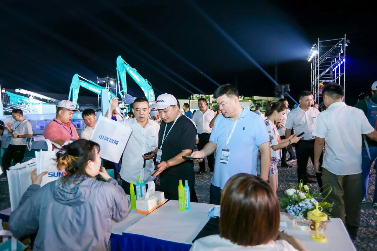 逛展超热闹！beat365官网成果展示会高能名场面来袭