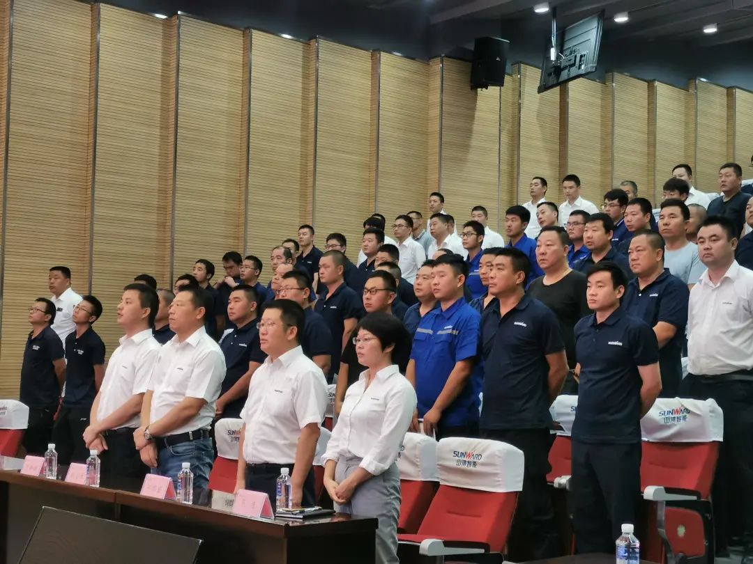 beat365官网挖掘机事业部启动2021服务技能评定暨服务万里行总结大会