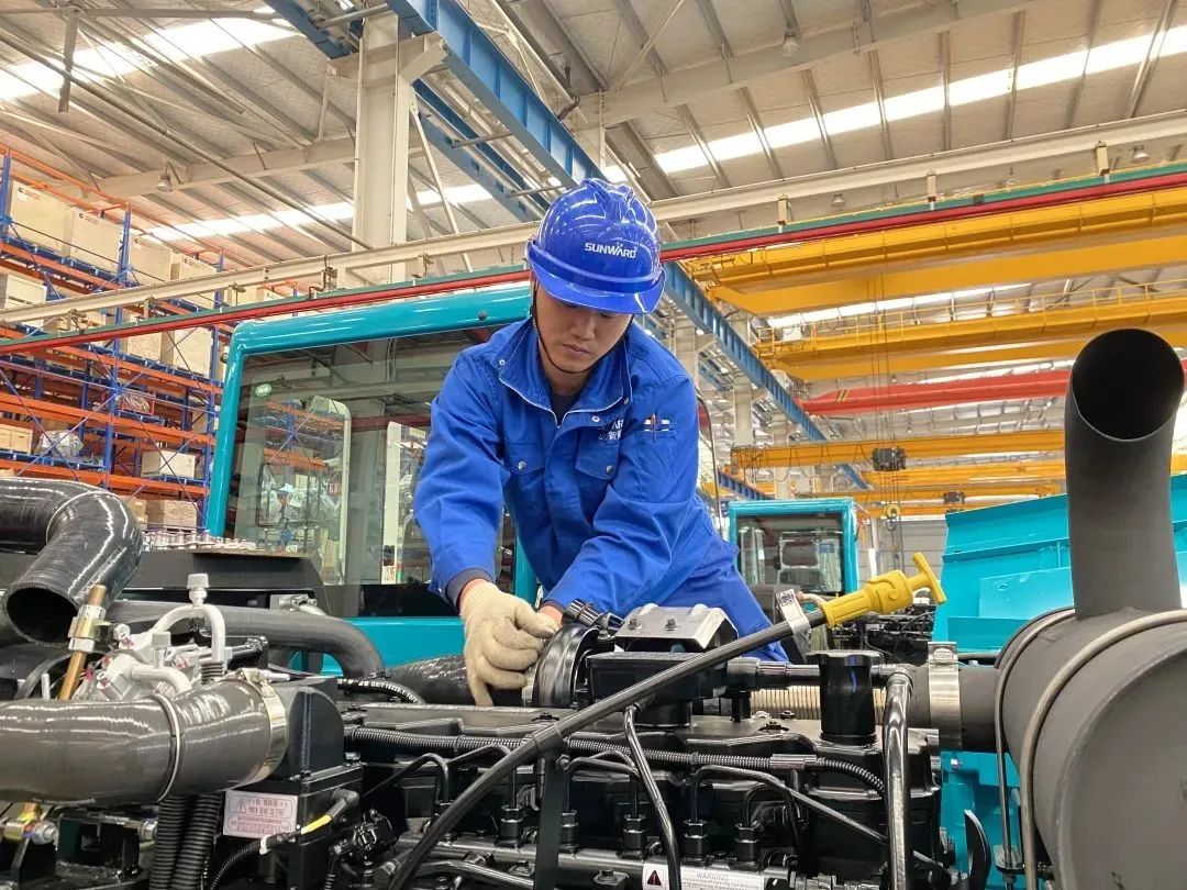 《湖南教育》：探索18年，beat365官网找到校企合作共赢的答案
