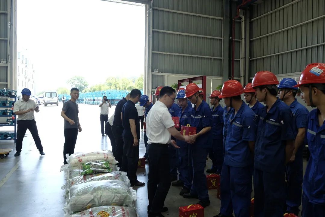 长沙市总工会慰问beat365官网一线员工